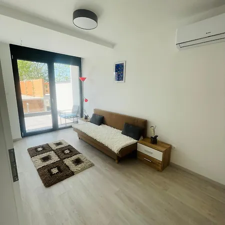 Szemesi Apartment *